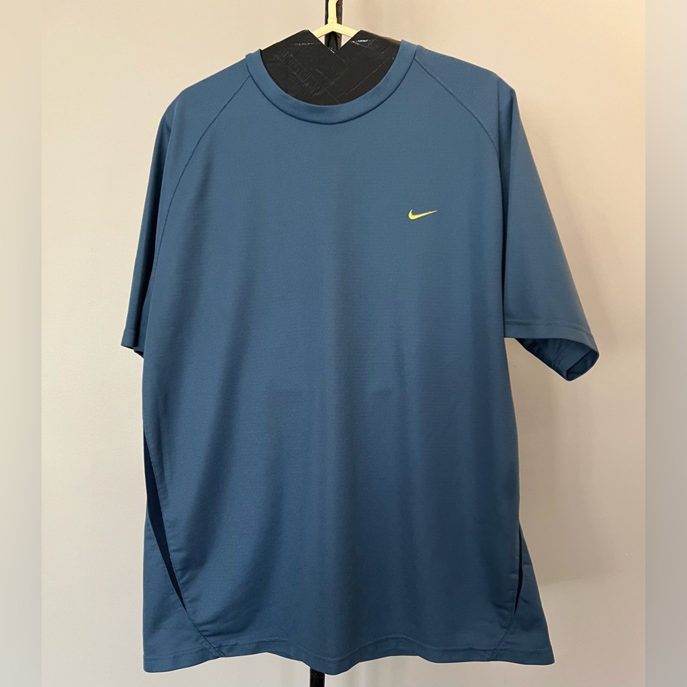 Nike short sleeve XL